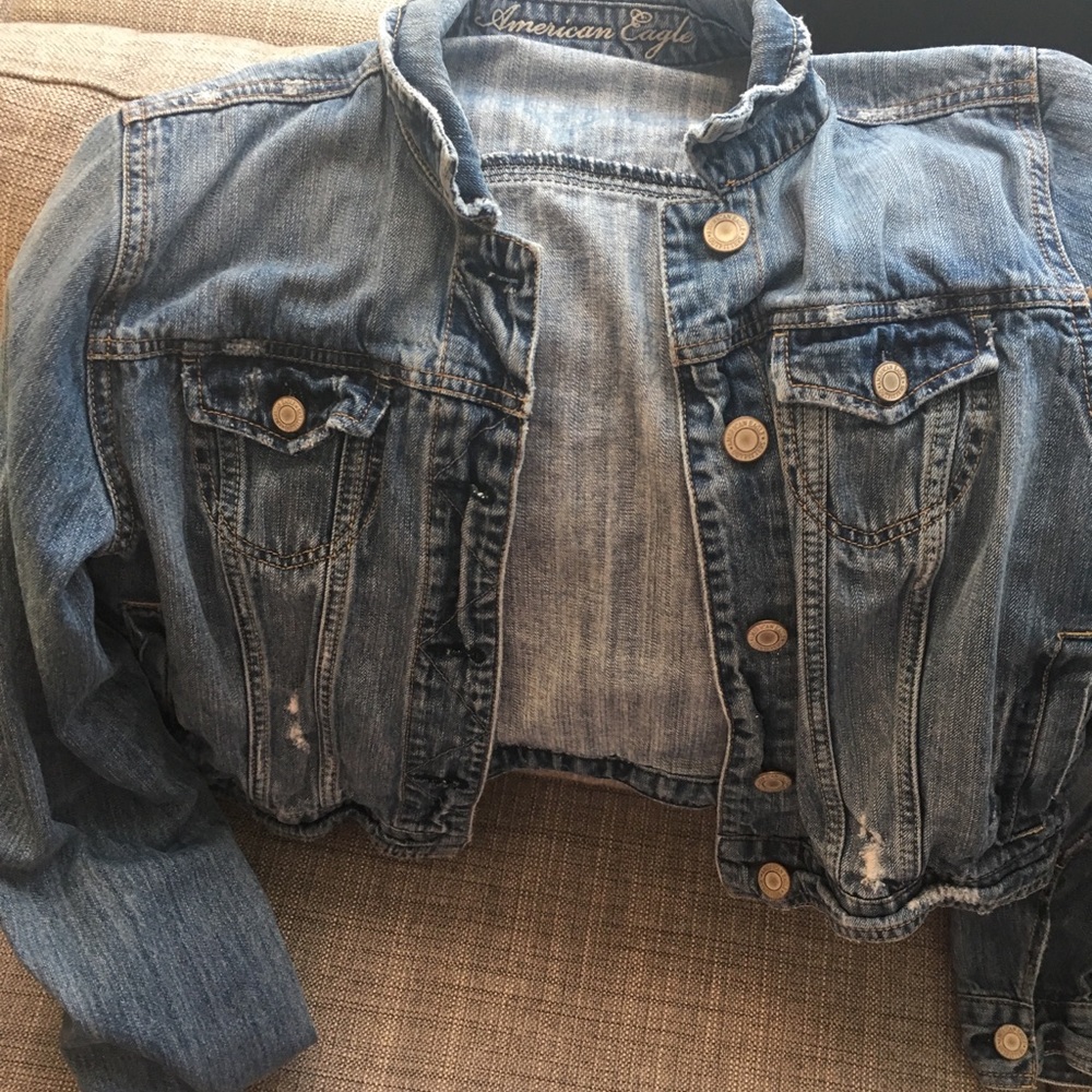 American eagle distressed Jean jacket